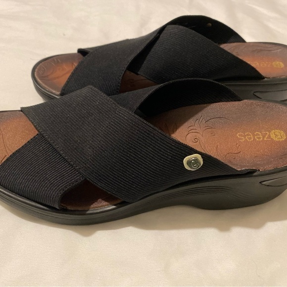 NEW Bzees “Desire” Sandals. Women’s Size 10M - Picture 4 of 8